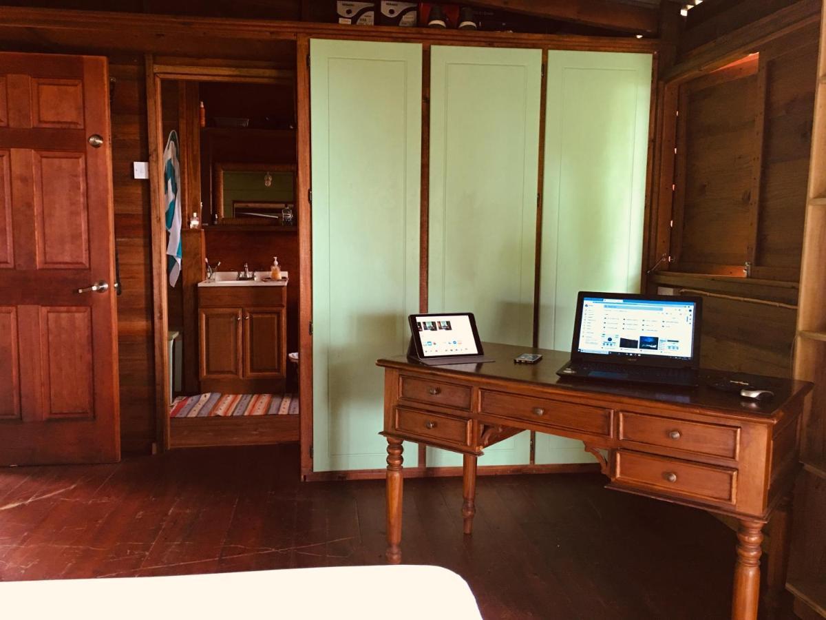 Italian Guesthouse Gros Islet Exterior photo