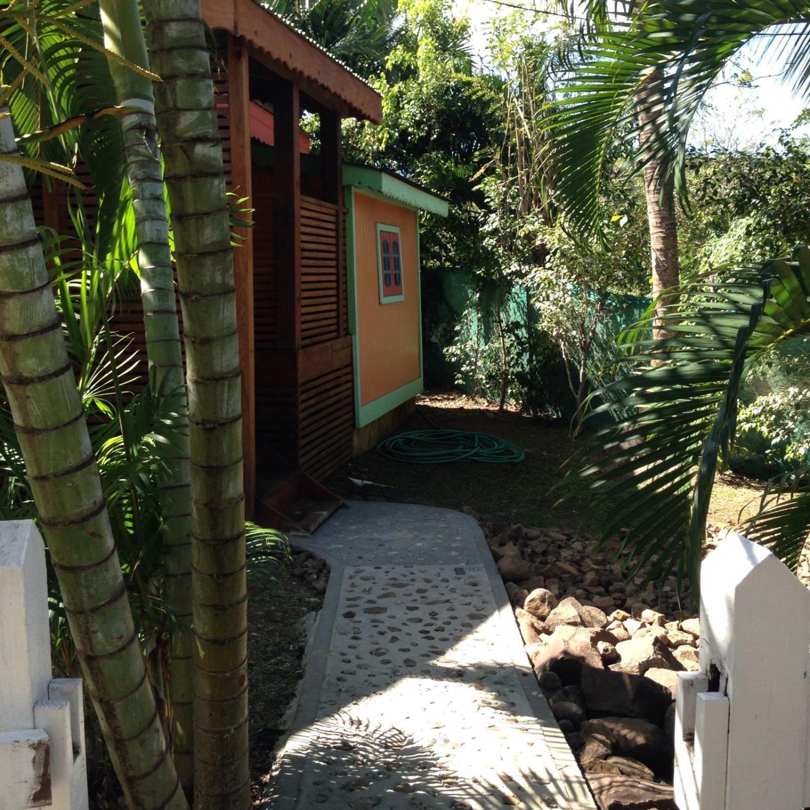 Italian Guesthouse Gros Islet Exterior photo